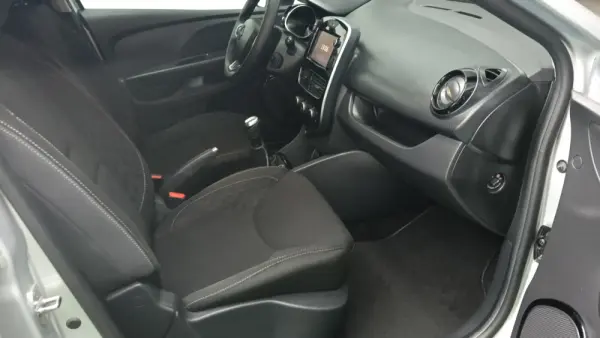 Renault Clio Sport Tourer 0.9 TCe Limited Edition 27