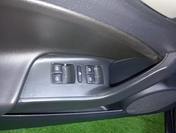 SEAT Ibiza 1.6 TDI Reference 7