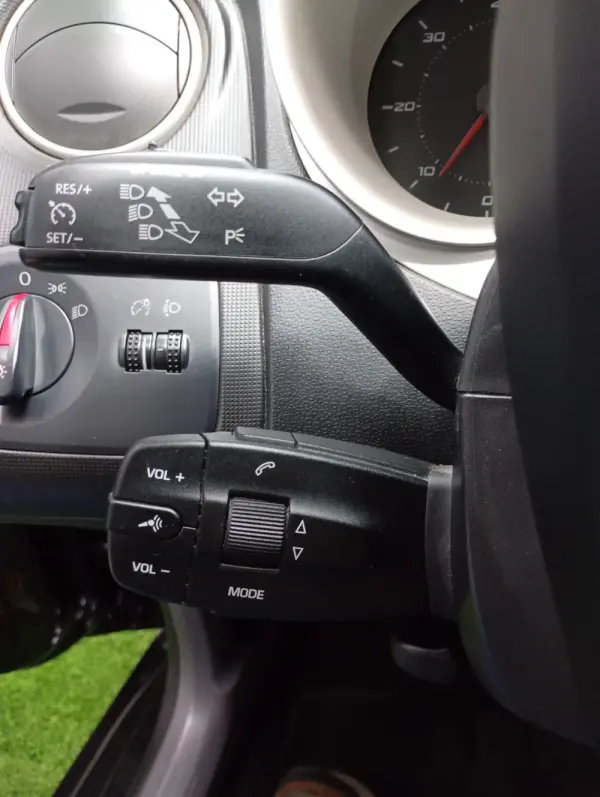 SEAT Ibiza 1.6 TDI Reference 8