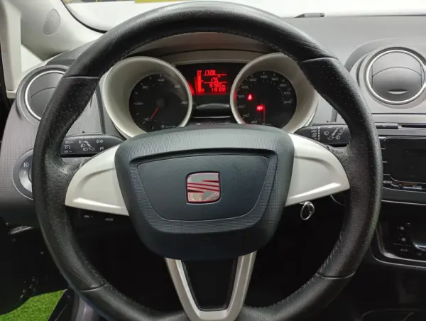 SEAT Ibiza 1.6 TDI Reference 9