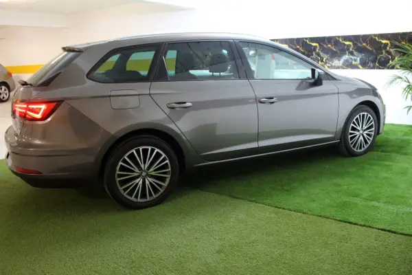 SEAT Leon ST 1.6 TDI Style S/S 42