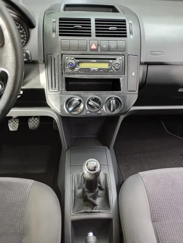 Volkswagen Polo 1.2 Highline 12