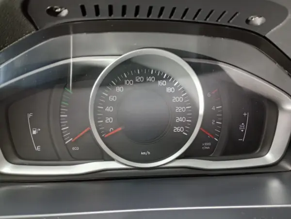 Volvo V60 2.0 D2 R-Design Momentum 15