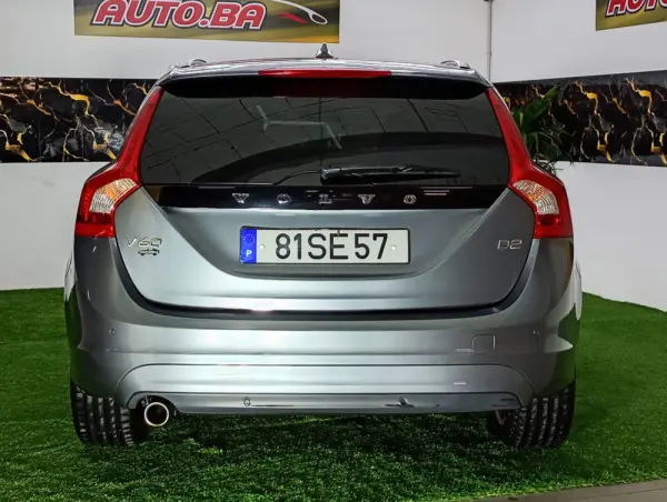 Volvo V60 2.0 D2 R-Design Momentum 41