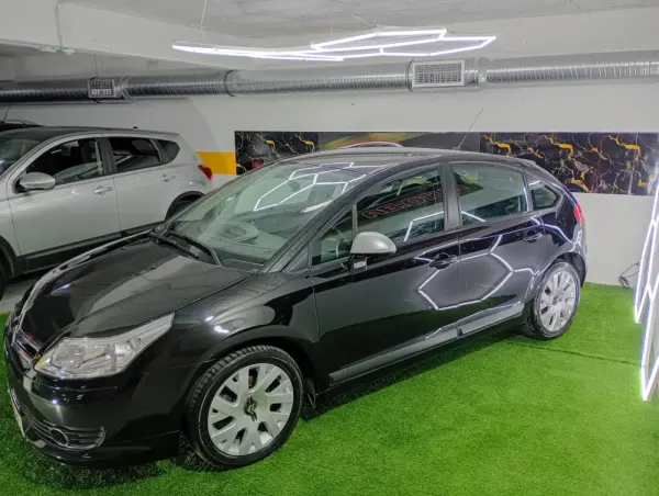 Citroen C4 1.6 HDi Exclusive 7