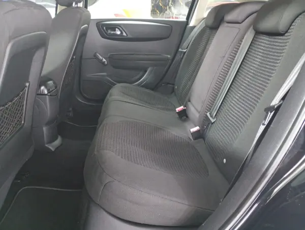 Citroen C4 1.6 HDi Exclusive 29