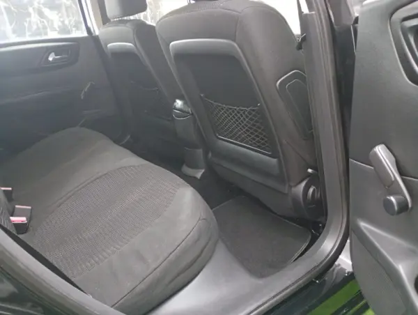 Citroen C4 1.6 HDi Exclusive 32