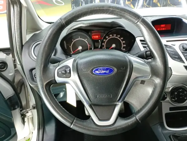 Ford Fiesta 1.4 TDCI Titanium 16