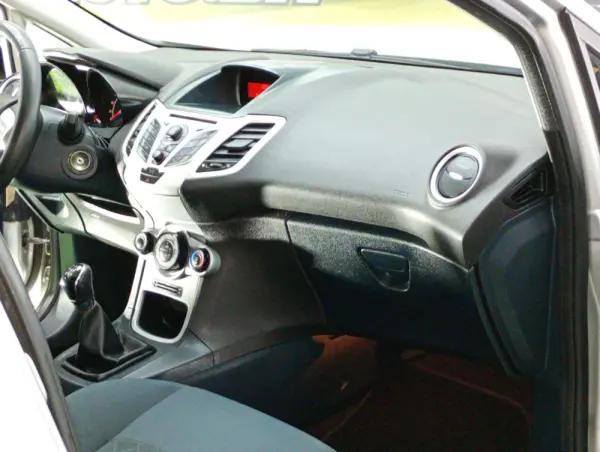 Ford Fiesta 1.4 TDCI Titanium 18