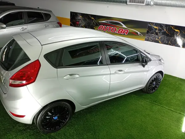 Ford Fiesta 1.4 TDCI Titanium 29