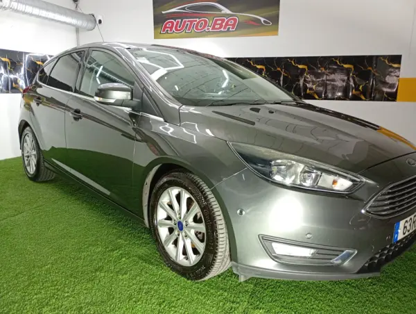 Ford Focus 1.0 SCTi ST-Line 7