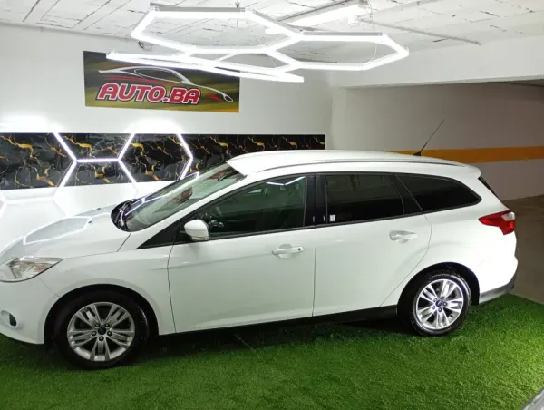 Ford Focus SW 1.6 TDCi Trend Easy 37