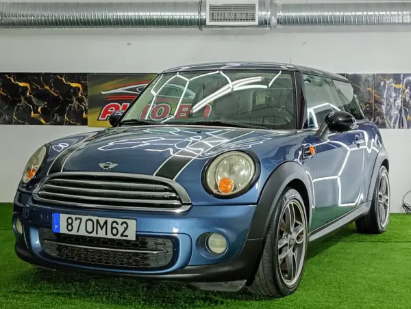 MINI 3 Portas Cooper D 2