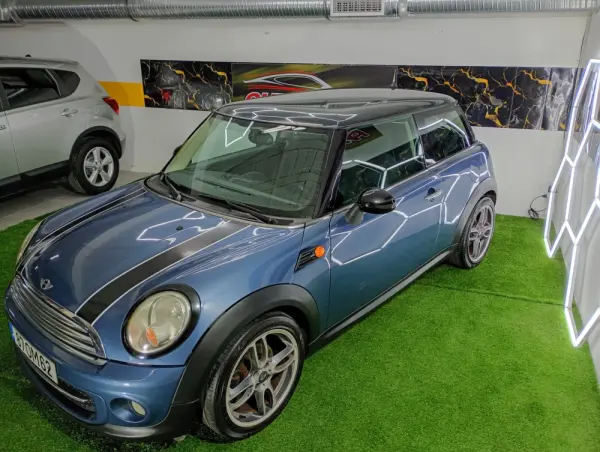 MINI 3 Portas Cooper D 4