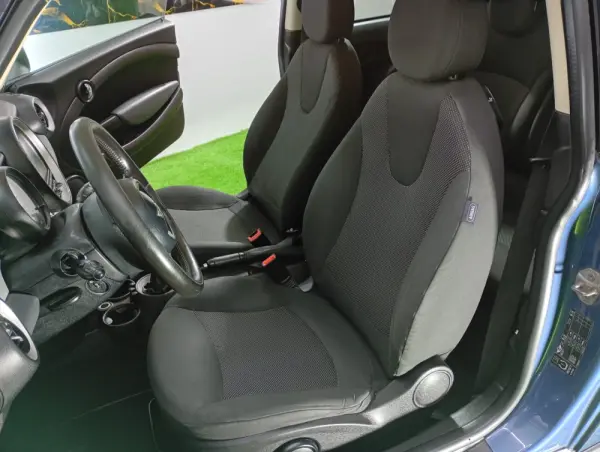 MINI 3 Portas Cooper D 18