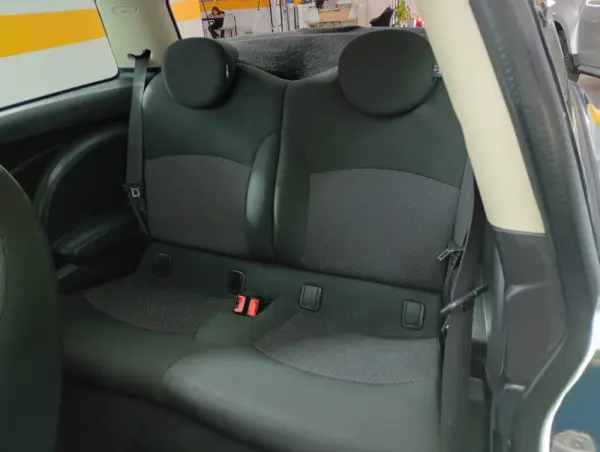 MINI 3 Portas Cooper D 26