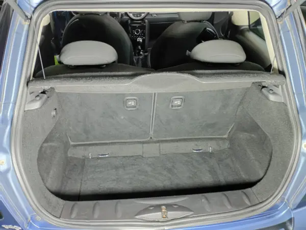 MINI 3 Portas Cooper D 28