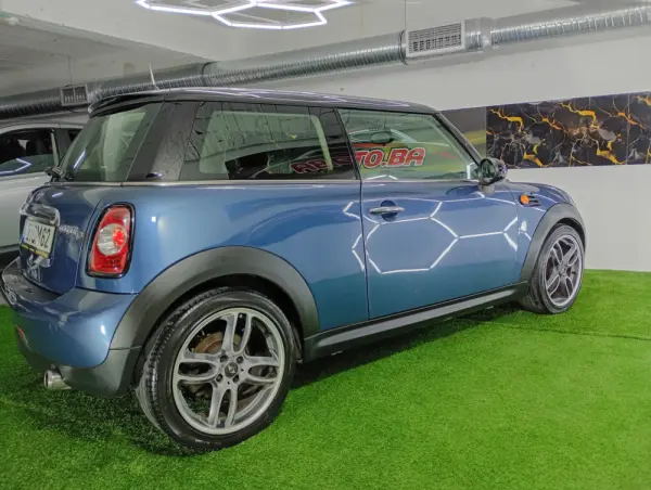 MINI 3 Portas Cooper D 36