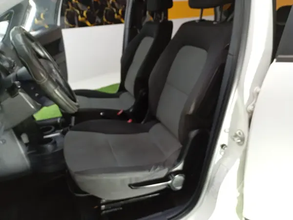 Mitsubishi Colt 1.3 Instyle 8