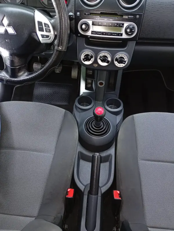 Mitsubishi Colt 1.3 Instyle 12