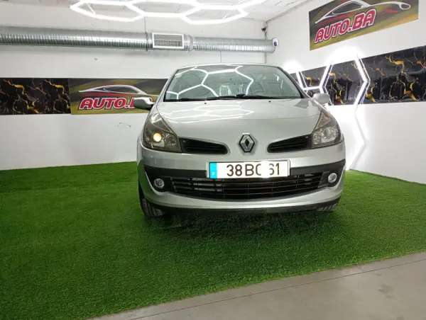 Renault Clio 1.2 16V Dynamique 4