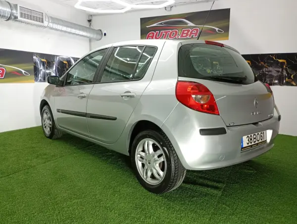 Renault Clio 1.2 16V Dynamique 26