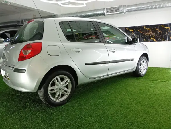 Renault Clio 1.2 16V Dynamique 33