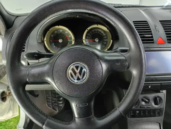 Volkswagen Polo 1.4 TDi Confortline ABS 18