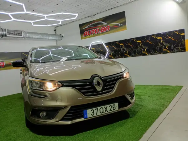 Renault Mégane 1.5 dCi Limited SS 8