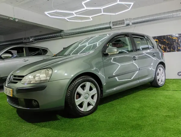Volkswagen Golf 1.9 TDi 6V Confortline 3