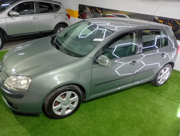 Volkswagen Golf 1.9 TDi 6V Confortline 5