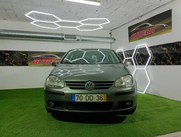 Volkswagen Golf 1.9 TDi 6V Confortline 8