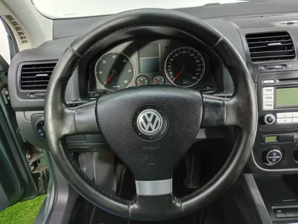 Volkswagen Golf 1.9 TDi 6V Confortline 16