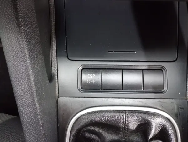 Volkswagen Golf 1.9 TDi 6V Confortline 18