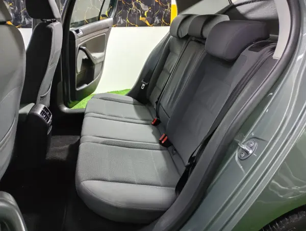 Volkswagen Golf 1.9 TDi 6V Confortline 33