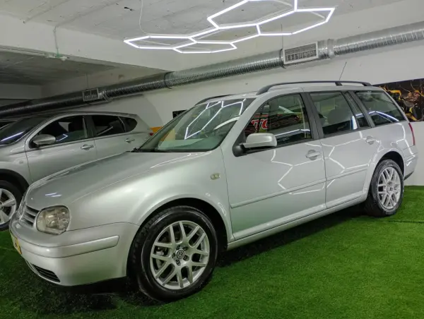 Volkswagen Golf Variant 1.9 TDi Highline 4