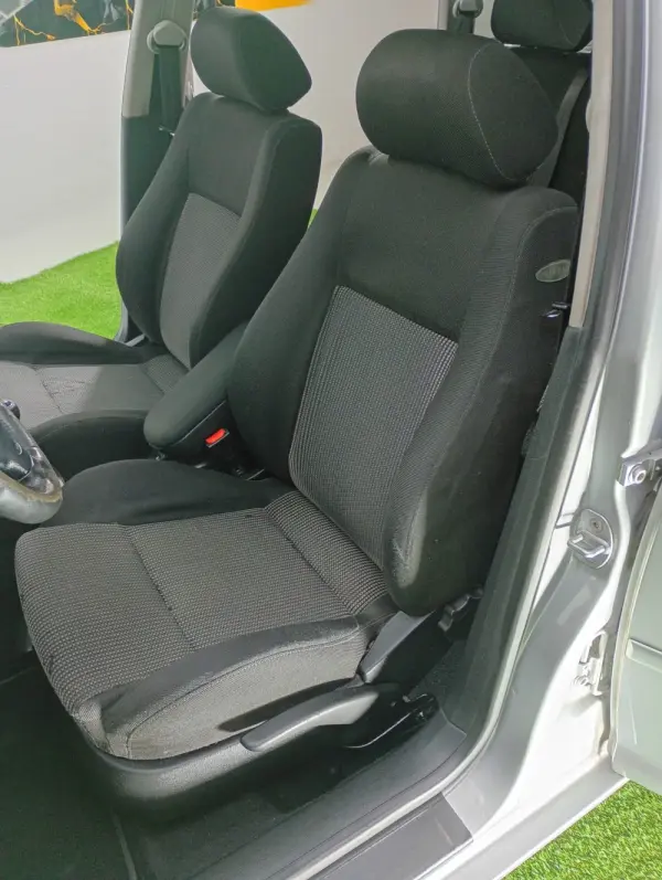 Volkswagen Golf Variant 1.9 TDi Highline 15
