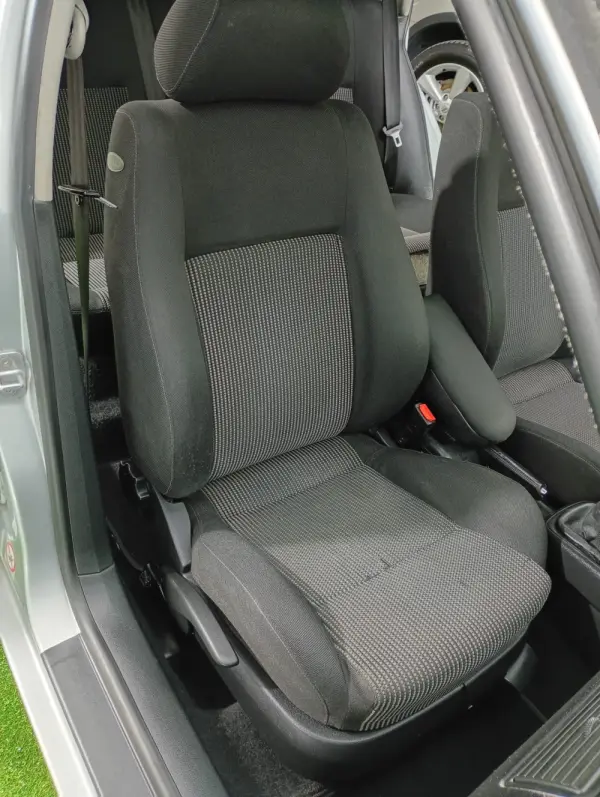 Volkswagen Golf Variant 1.9 TDi Highline 22