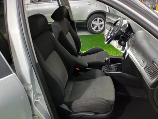 Volkswagen Golf Variant 1.9 TDi Highline 23