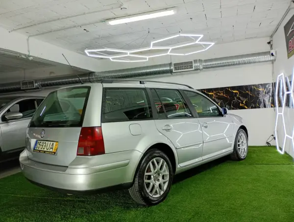 Volkswagen Golf Variant 1.9 TDi Highline 33