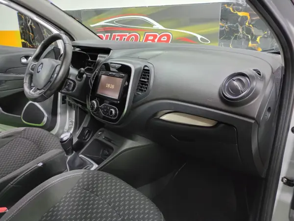 Renault Captur 0.9 TCE Exclusive 29