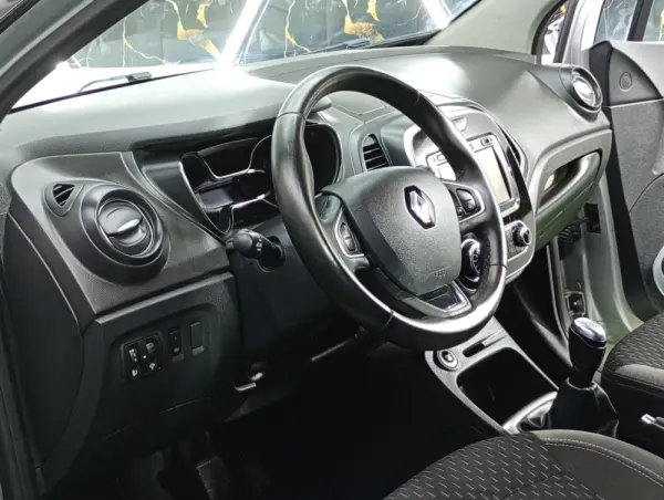 Renault Captur 0.9 TCE Exclusive 15