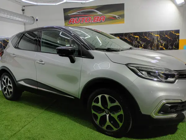 Renault Captur 0.9 TCE Exclusive 10