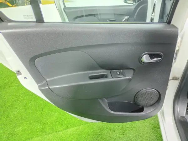 Dacia Logan MCV 0.9 TCe Comfort Bi-Fuel 7