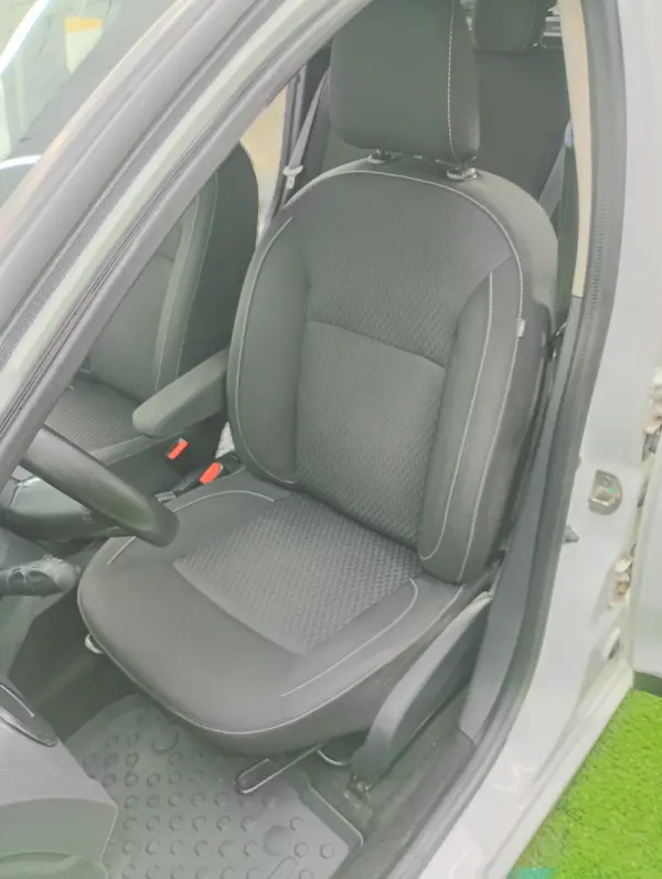 Dacia Logan MCV 0.9 TCe Comfort Bi-Fuel 11