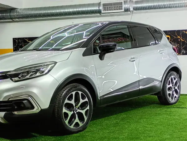 Renault Captur 0.9 TCE Exclusive 3