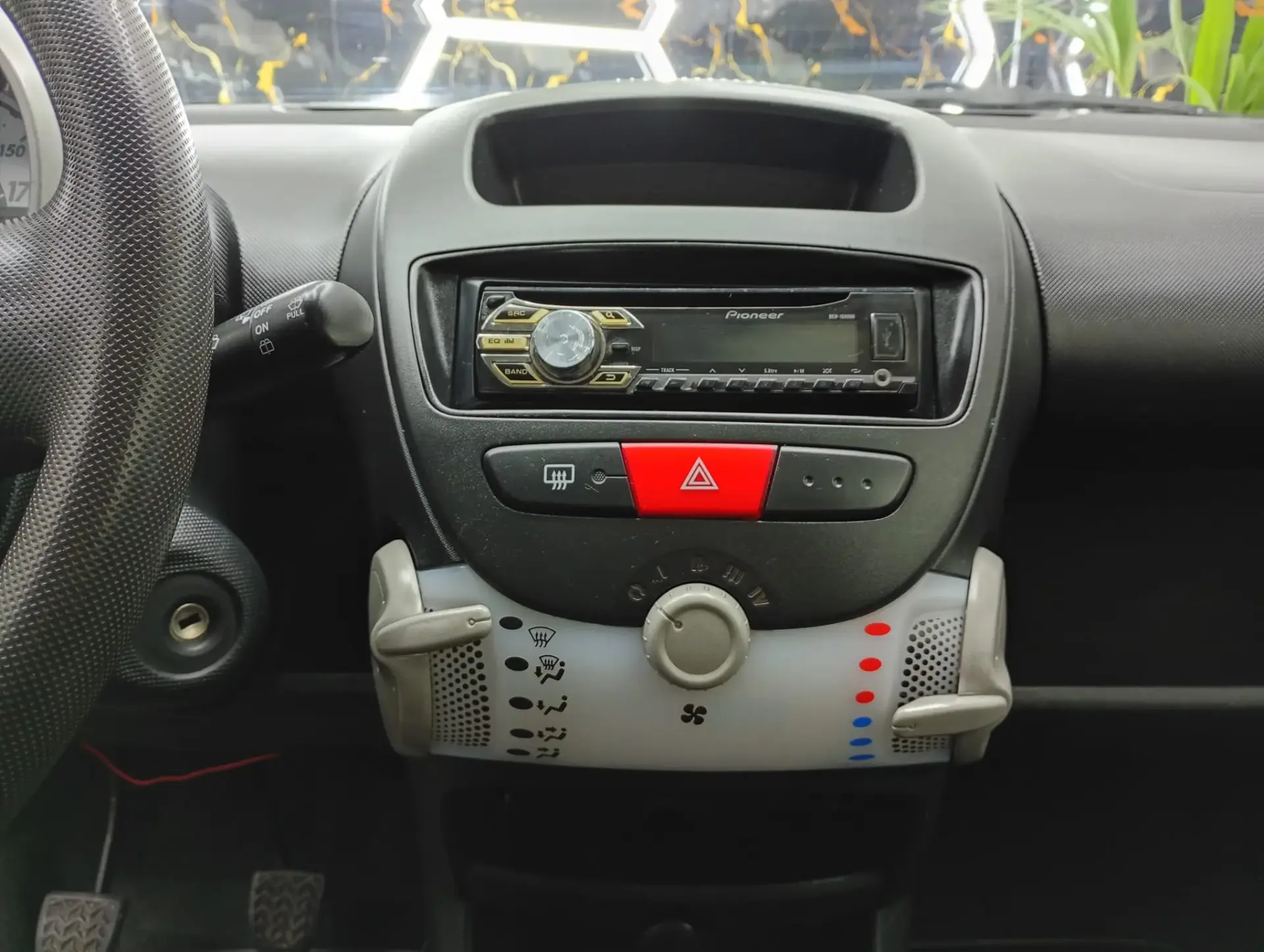 Citroen C1 1.0 Attraction 10