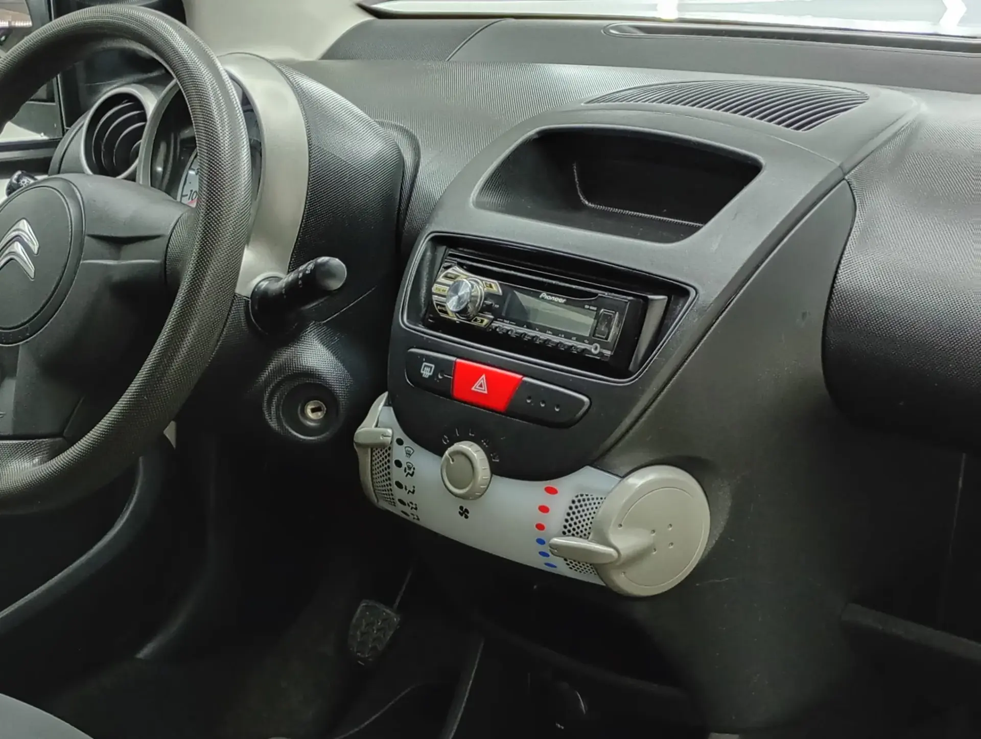 Citroen C1 1.0 Attraction 15