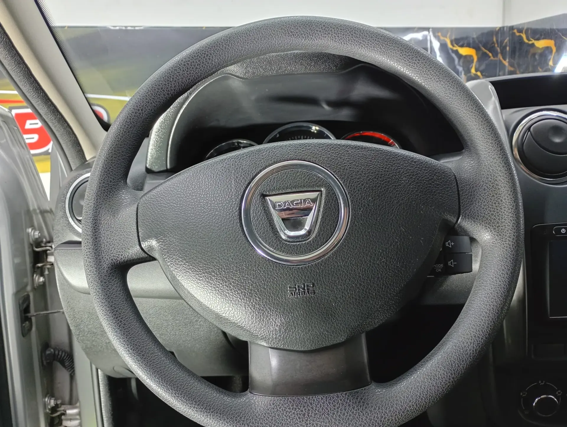 Dacia Duster 1.5 dCi SL Urban Explorer 12