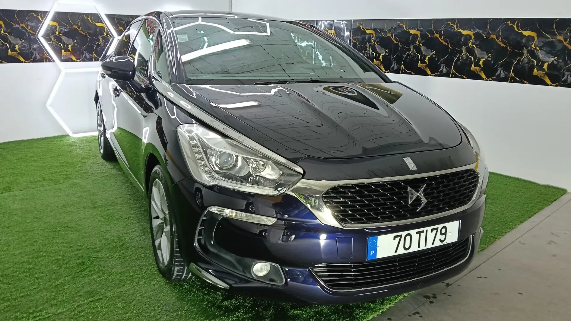 DS DS5 1.6 BlueHDi Chic 5